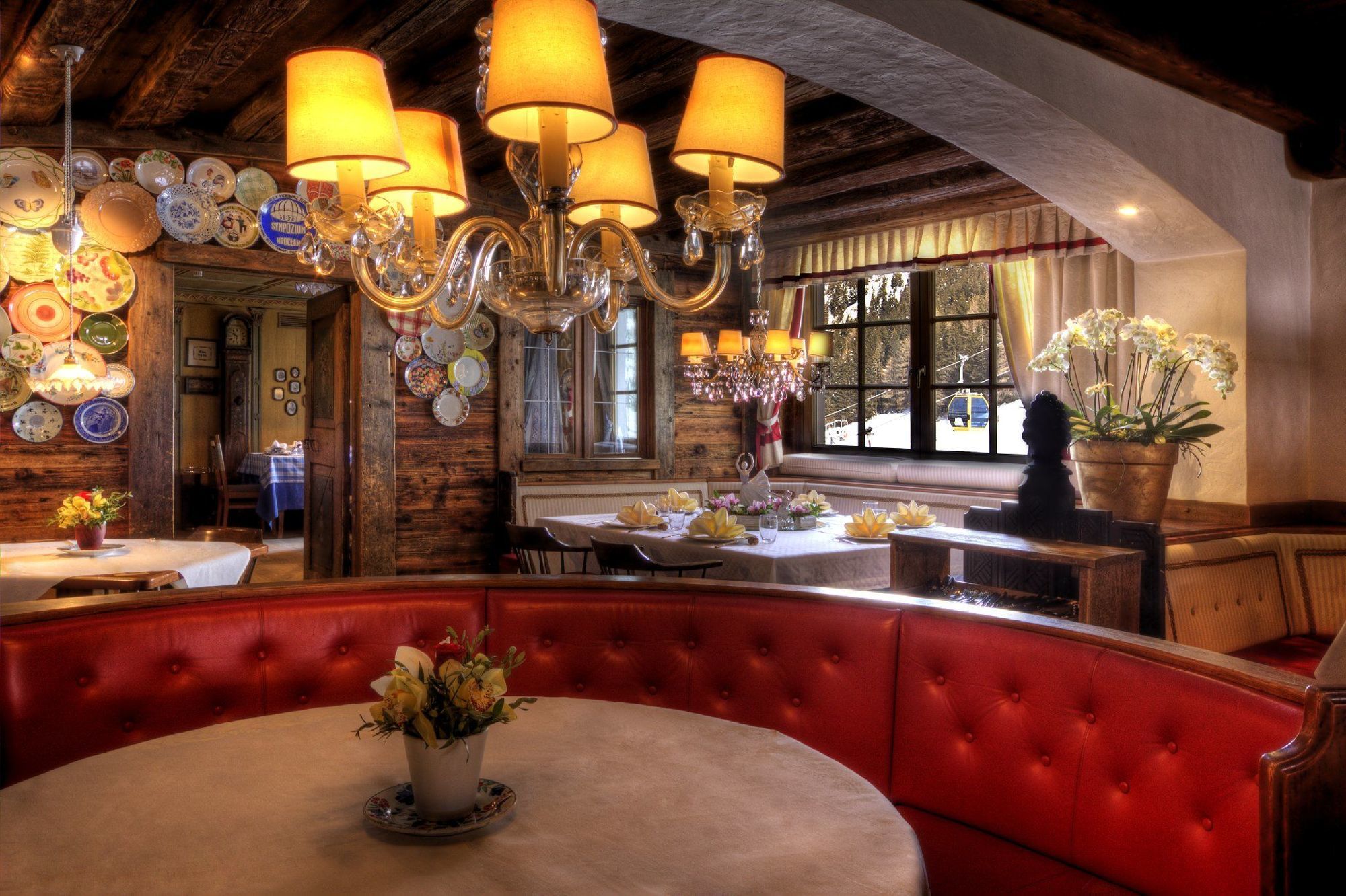Hotel La Perla: The Leading Hotels Of The World Corvara In Badia Restaurant foto